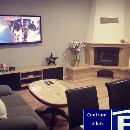 Red Rose Apartament -Parking -Taras- Faktura Vat 凯尔采 外观 照片